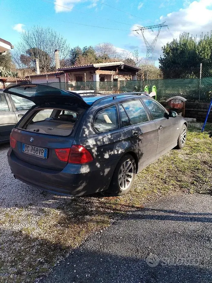 Usata BMW 320 177 CV (130 kW) 2006 Blu Station wagon