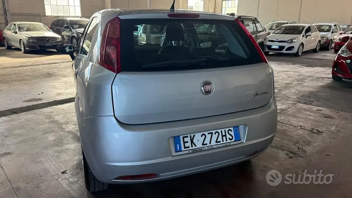 Usata Fiat Punto Active 60 CV (44 kW) 2011 Grigio Utilitaria