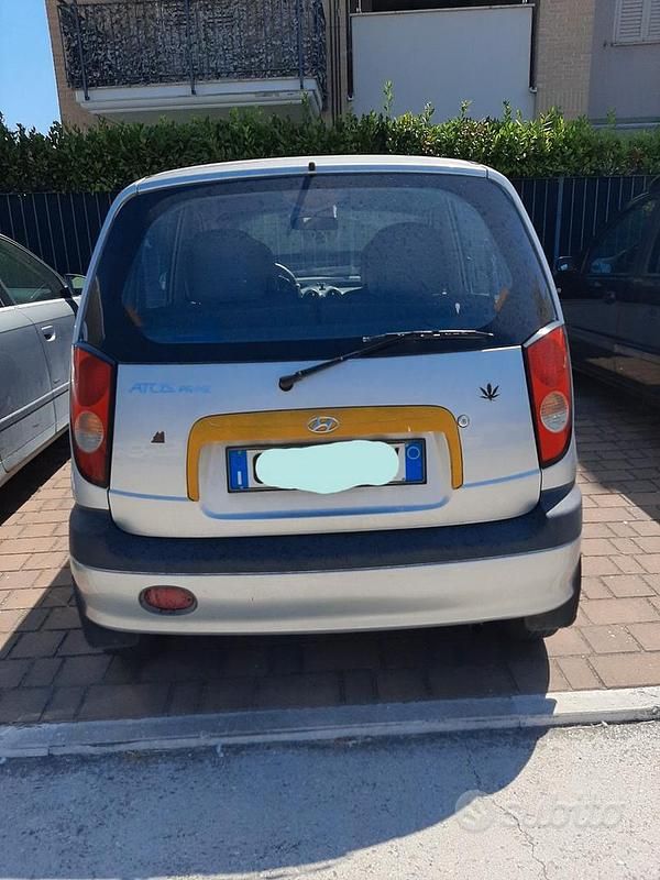 Usata Hyundai Atos 59 CV (43 kW) 2003 Grigio Utilitaria