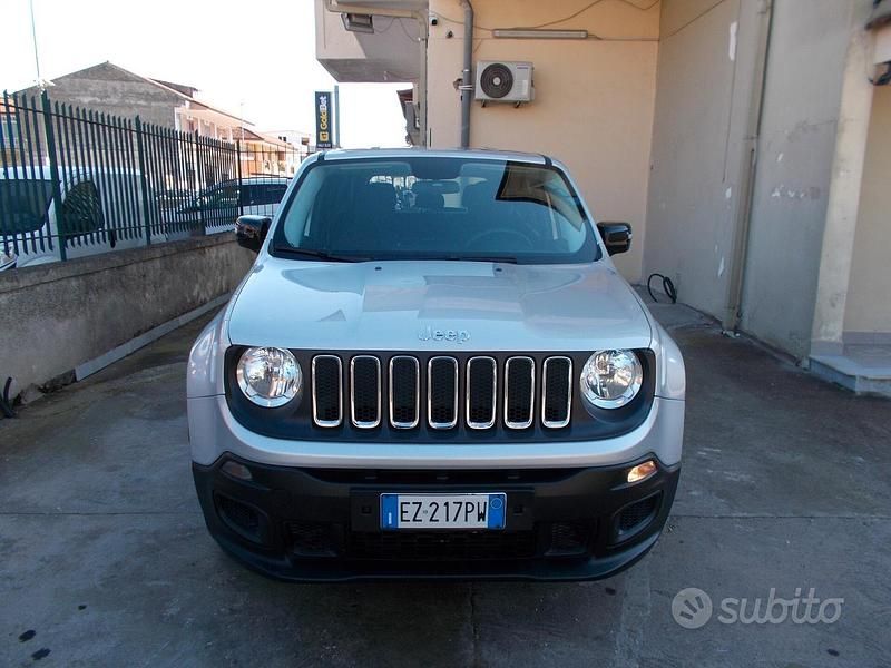Usata Jeep Renegade Sport 120 CV (88 kW) 2015 Grigio SUV