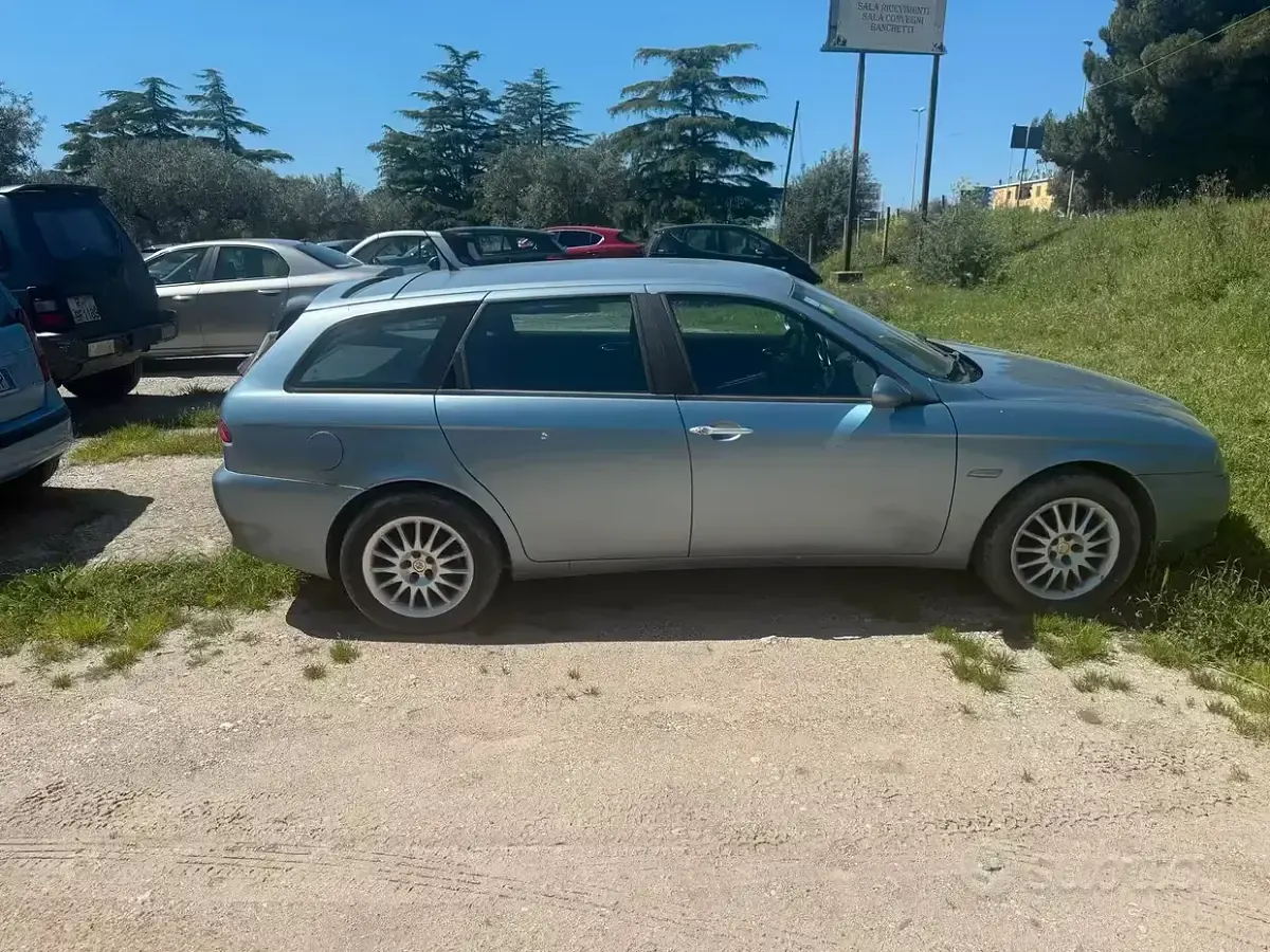 Second-hand Alfa Romeo 156 140 CP (102 kW) 2003 Albastru Break