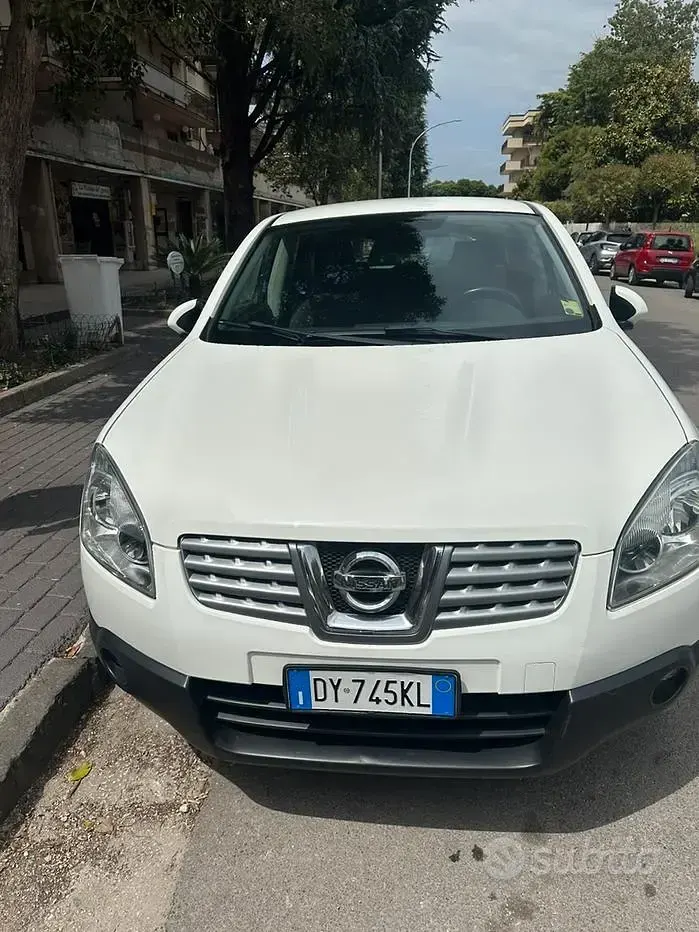 Usata Nissan Qashqai 150 CV (110 kW) 2009 Bianco SUV