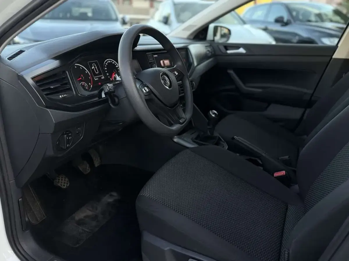 Usata VW Polo Trendline 65 CV (47 kW) 2018 Bianco Utilitaria