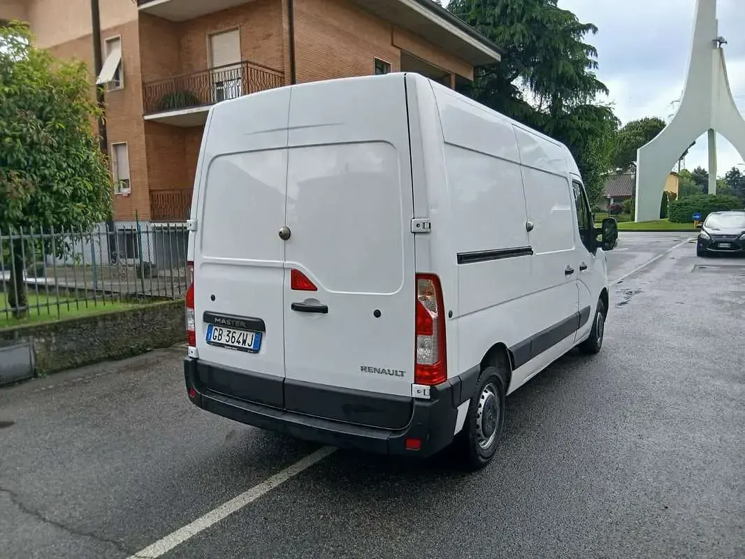 Usata Renault Master 148 CV (108 kW) 2016 Furgone