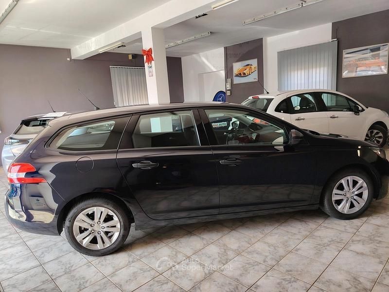 Usata Peugeot 308 Business-Line 120 CV (88 kW) 2015 Blu Station wagon