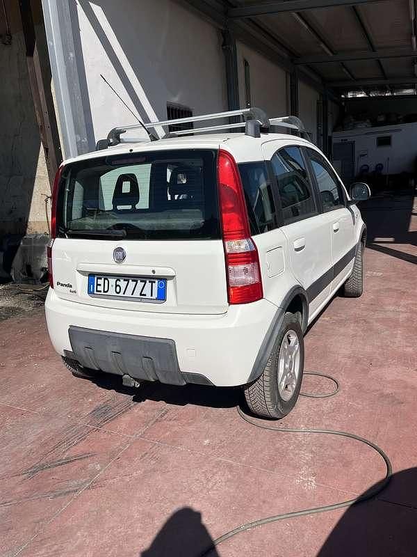 Usata Fiat Panda 4x4 Climbing 75 CV (55 kW) 2011 Utilitaria