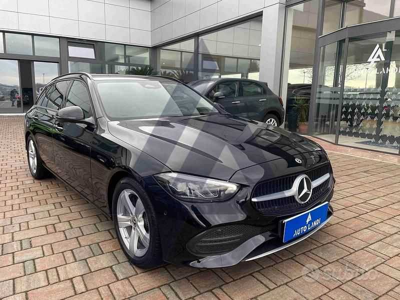 Usata Mercedes C200 Premium Plus 163 CV (119 kW) 2021 Nero Station wagon