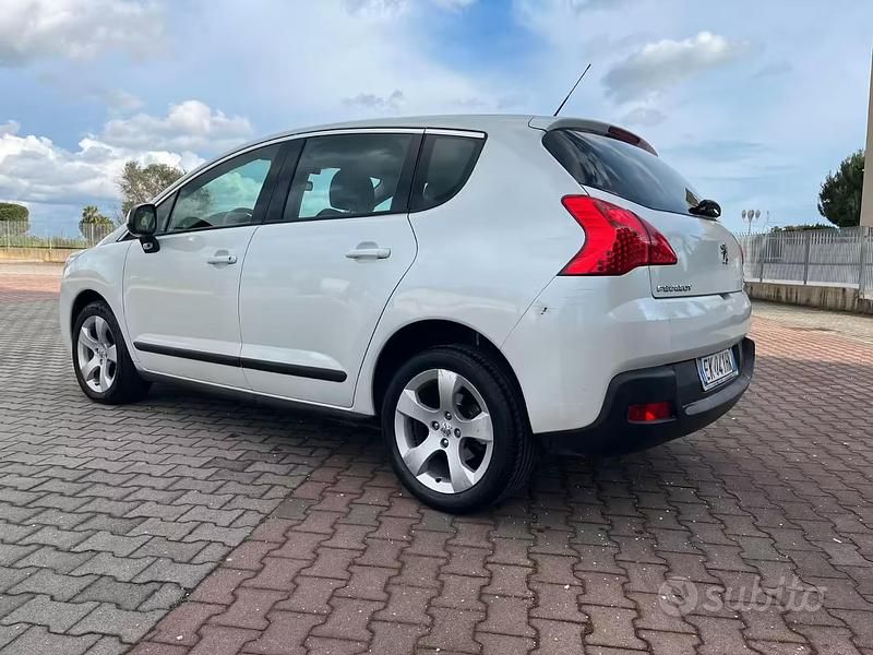 Usata Peugeot 3008 2012 Bianco Station wagon