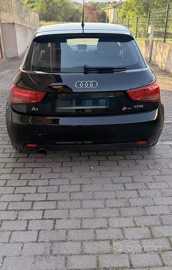 Usata Audi A1 Sportback Ambition 86 CV (63 kW) 2013 Nero Utilitaria