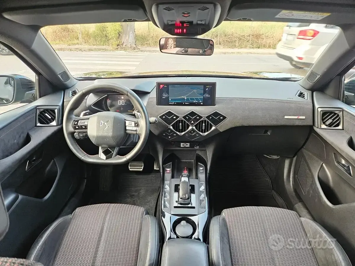 Usata DS Automobiles DS3 155 CV (114 kW) 2020 Nero Utilitaria
