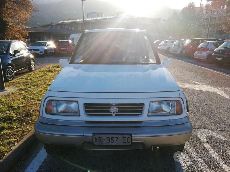 Usata Suzuki Vitara 1998 Bianco Station wagon