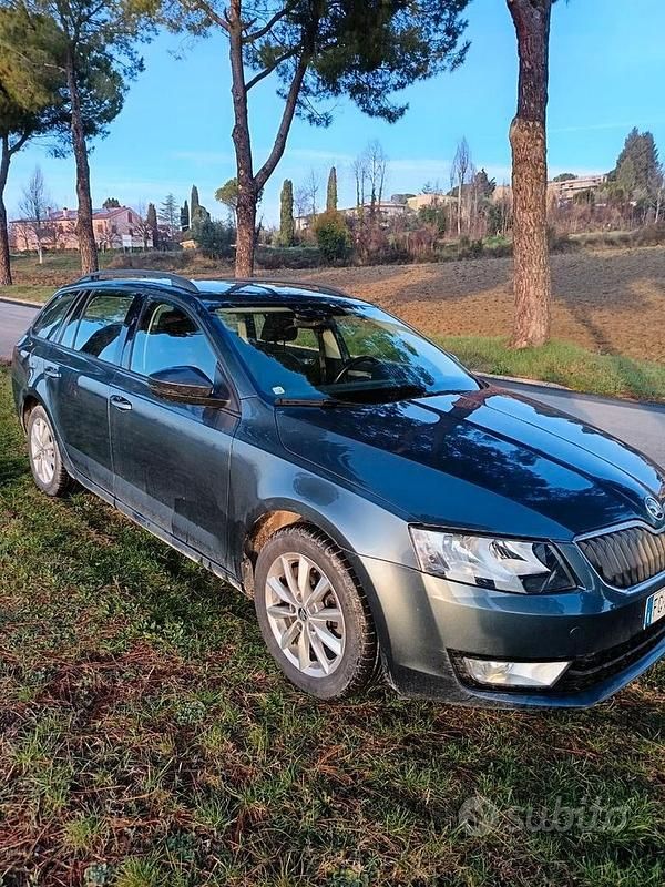 Usata Skoda Octavia G-TEC Executive 110 CV (80 kW) 2016 Grigio Station wagon