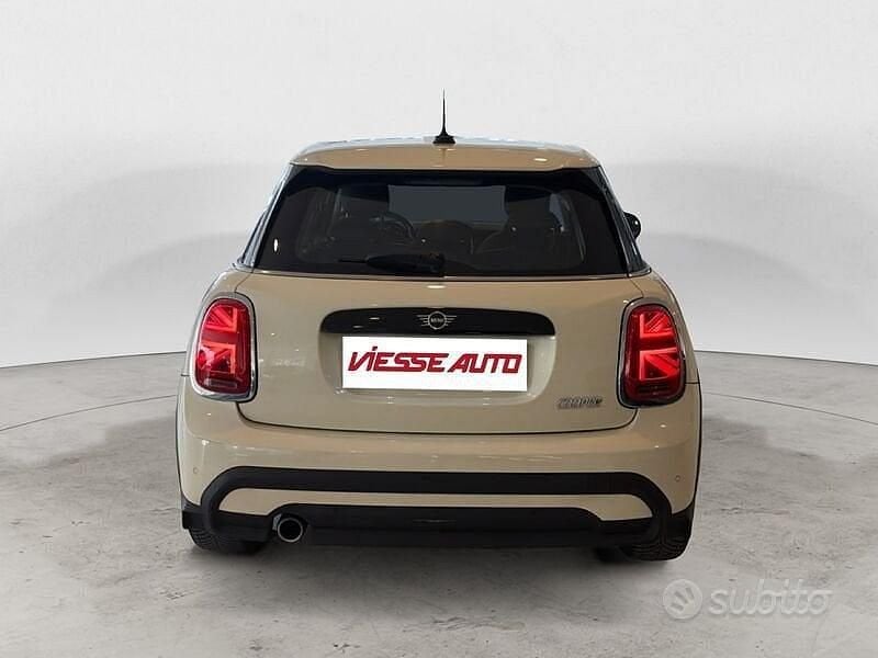 Usata Mini Cooper Classic 136 CV (100 kW) 2021 Beige Utilitaria