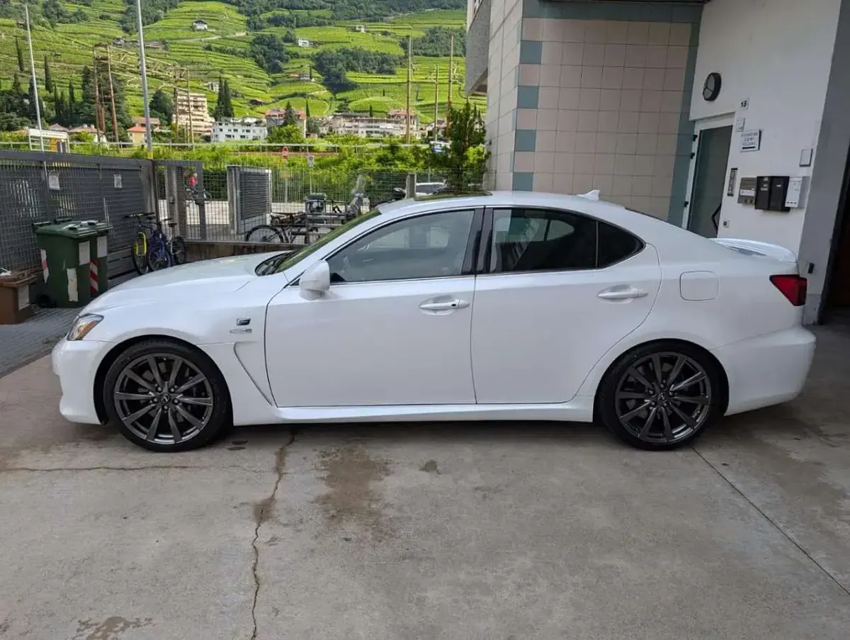 Usata Lexus IS-F 423 CV (311 kW) 2009 Bianco Berlina