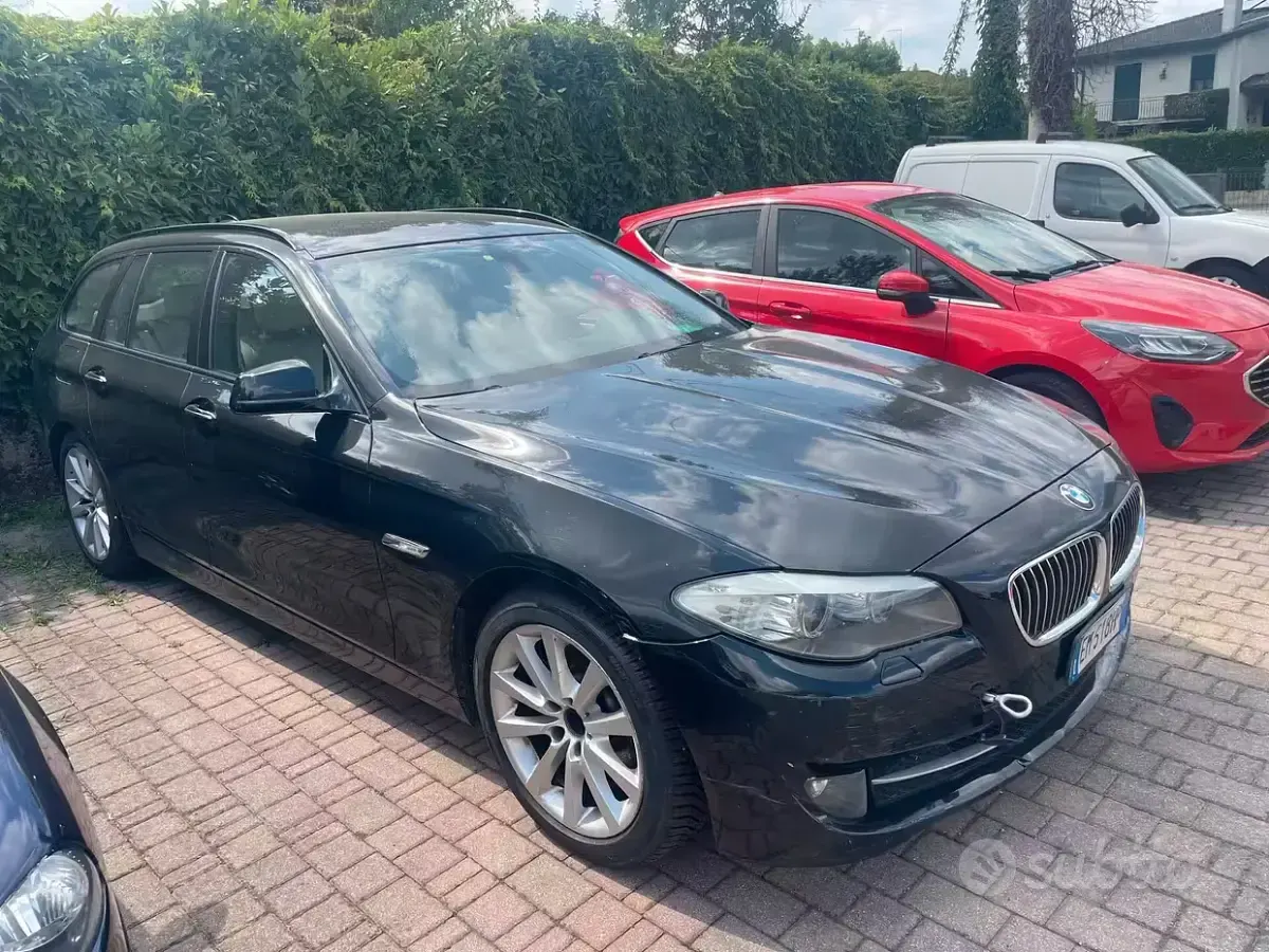 Usata BMW 520 184 CV (135 kW) 2012 Bluazzurro Station wagon