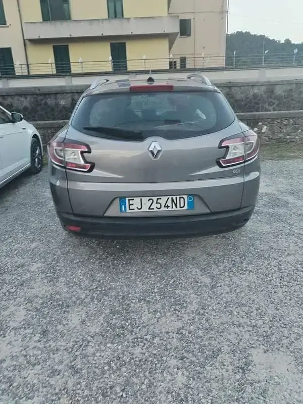 Usata Renault Mégane GrandTour 110 CV (80 kW) 2011 Grigio Station wagon