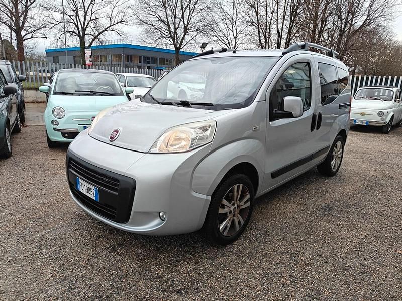 Argento Usata 2016 Fiat Qubo Dynamic Monovolume | 6500 € (Cara) - Immagine 1/4