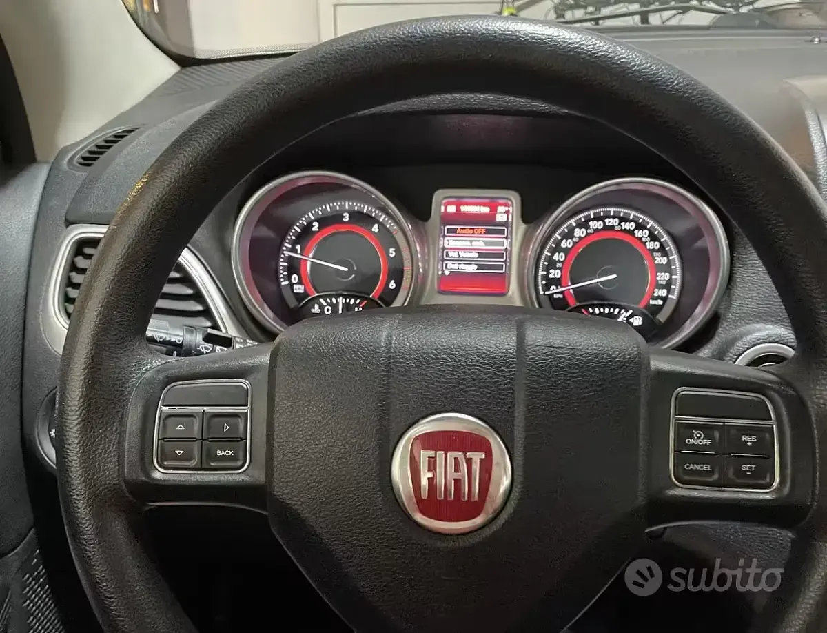 Usata Fiat Freemont 140 CV (102 kW) 2013 Grigio SUV