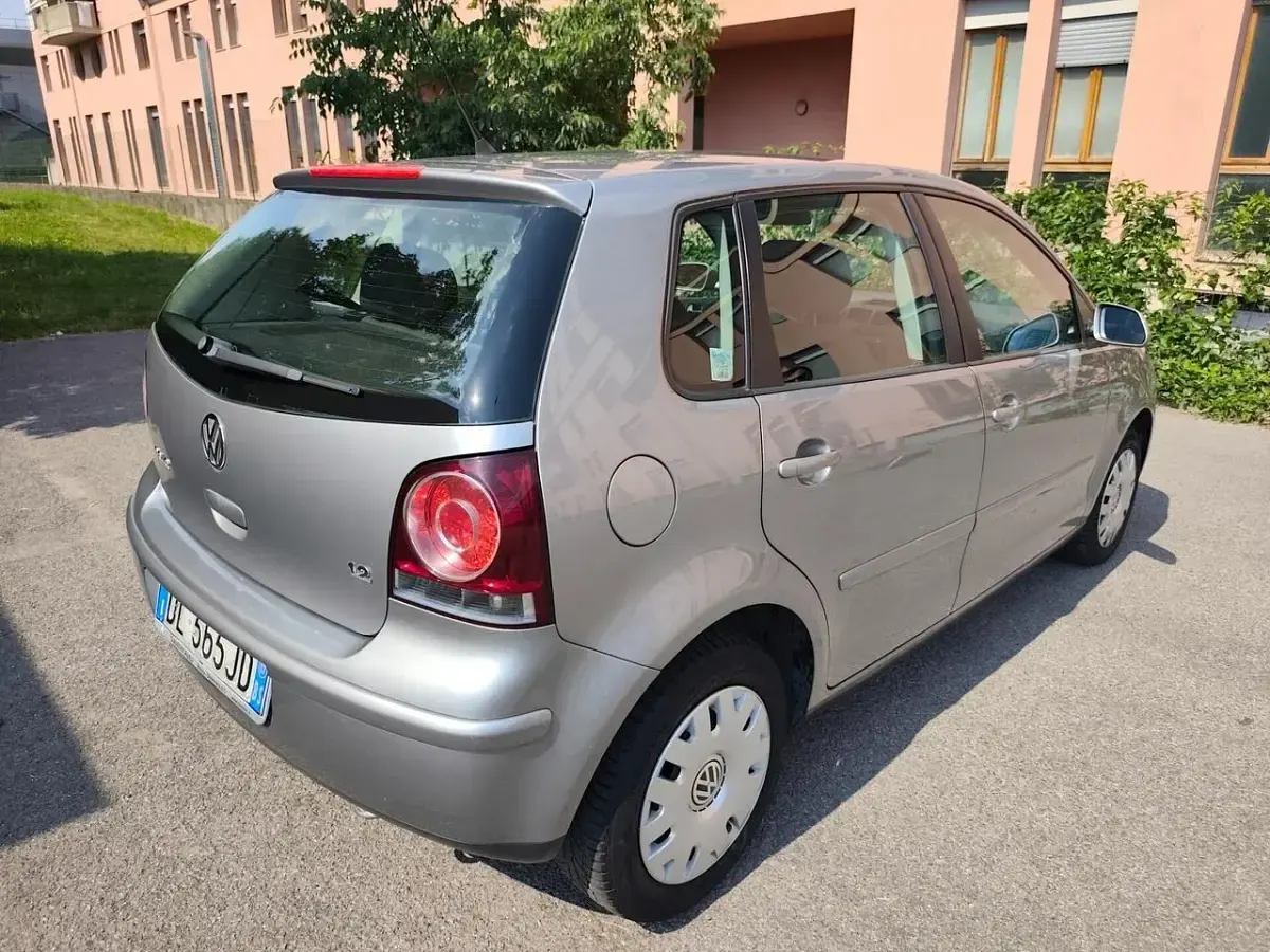 Usata VW Polo 69 CV (50 kW) 2007 Argento Utilitaria