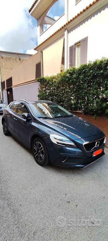 Blu/azzurro Usata 2019 Volvo V40 CC Station wagon | 12.500 € (Buon prezzo) - Immagine 1/4