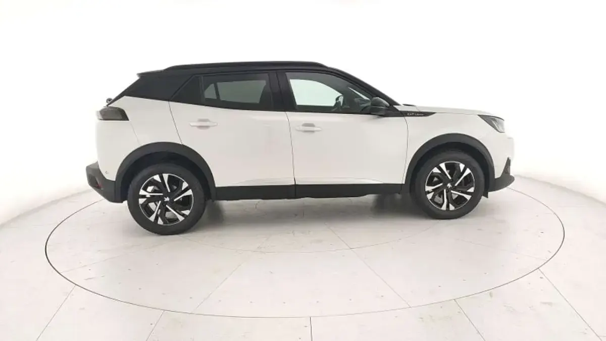 Usata Peugeot 2008 GT-line 102 CV (75 kW) 2020 Bianco SUV