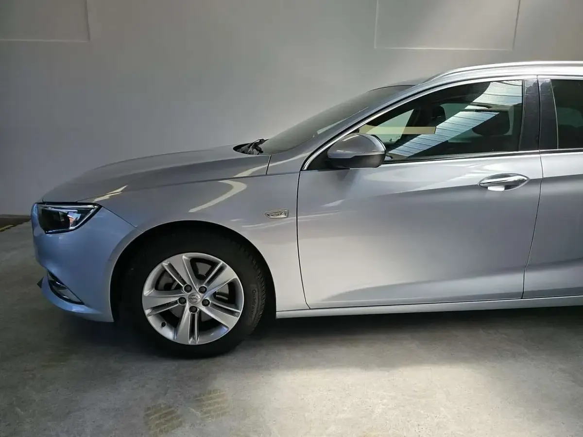 Usata Opel Insignia Innovation 136 CV (100 kW) 2018 Argento Station wagon