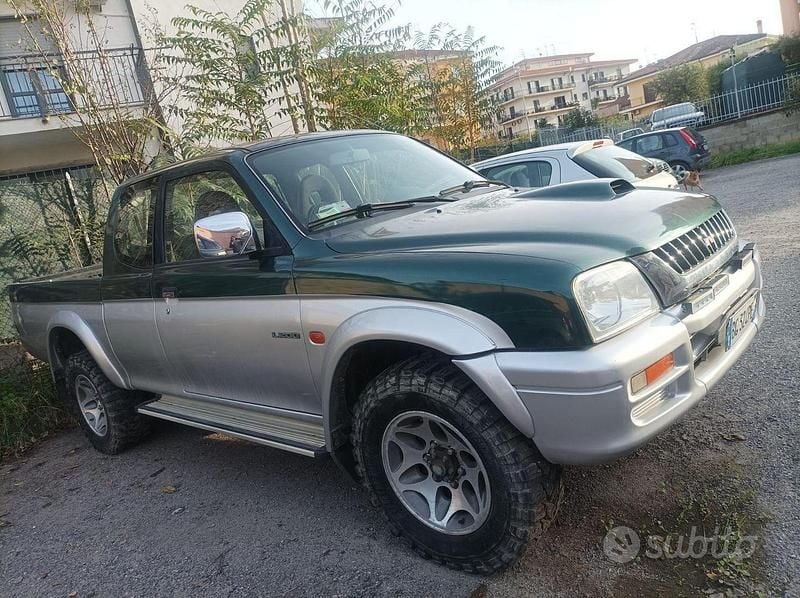 Usata Mitsubishi L200 2000 Verde Pick-up