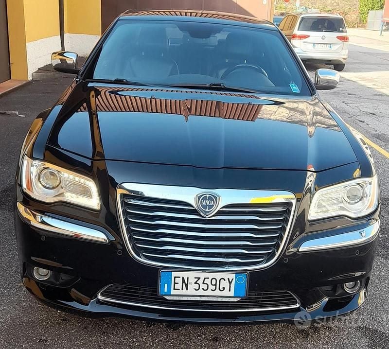 Usata Lancia Thema Platinum 239 CV (175 kW) 2012 Nero Berlina