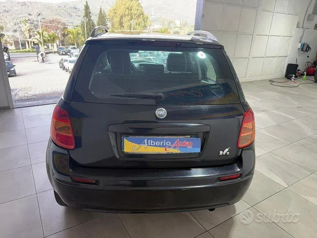 Usata Fiat Sedici 120 CV (88 kW) 2007 Nero SUV