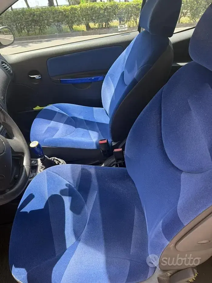 Usata Citroën C2 60 CV (44 kW) 2004 Grigio Utilitaria
