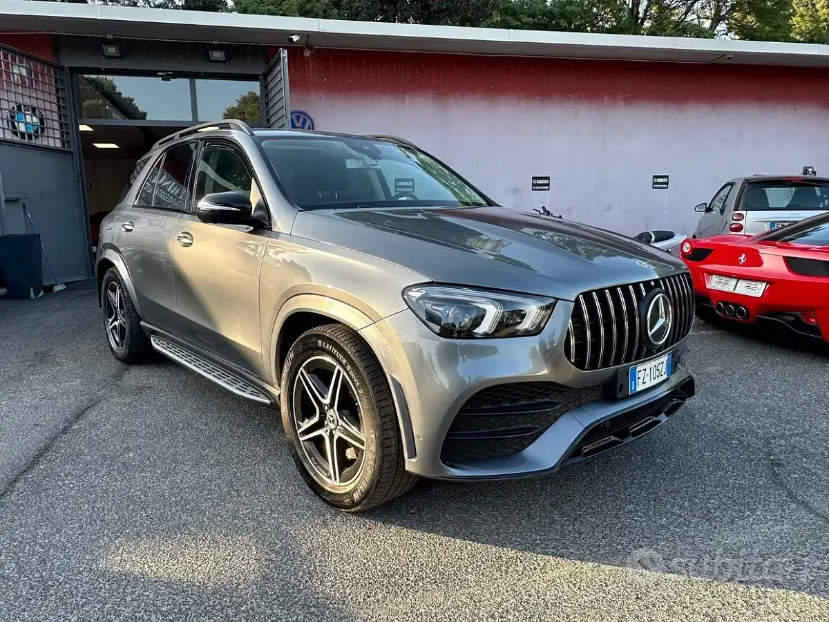 Usado Mercedes GLE300 Premium Plus 245 CV (180 kW) 2020 Gris SUV