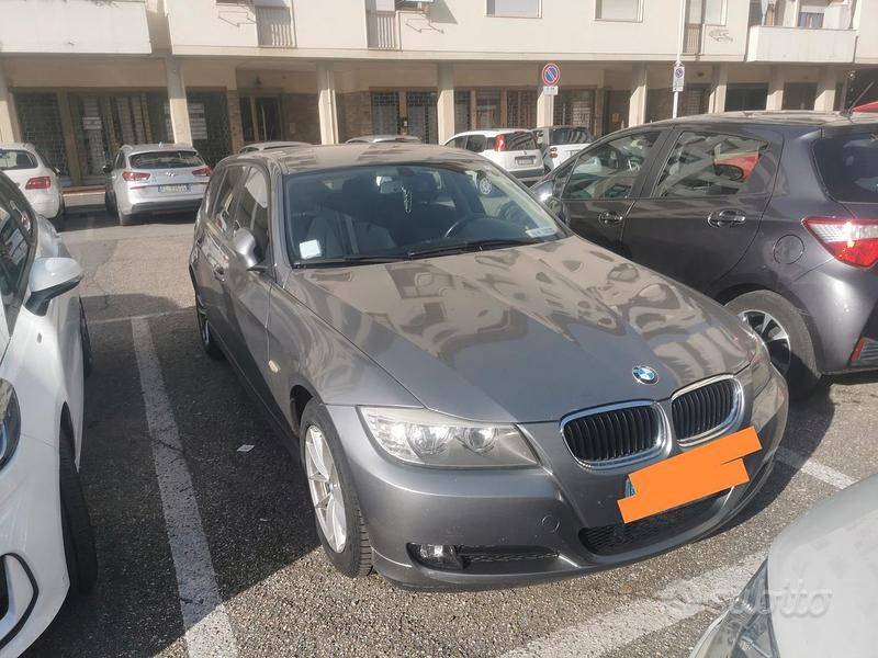 Usata BMW 318 2010 Grigio Station wagon