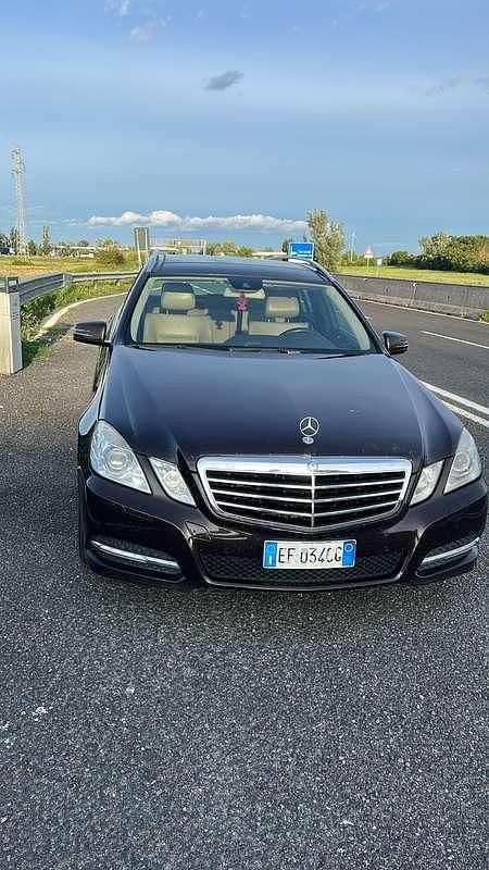Usata 2010 Mercedes E350 Avantgarde Station wagon | 2700 € (Buon prezzo) - Immagine 1/4