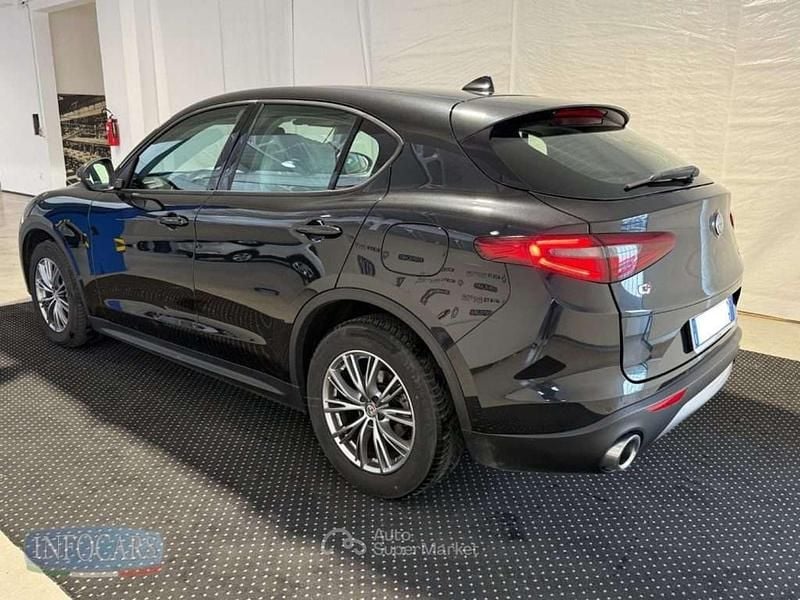 Usata Alfa Romeo Stelvio Business 190 CV (139 kW) 2021 Nero metallizzato SUV
