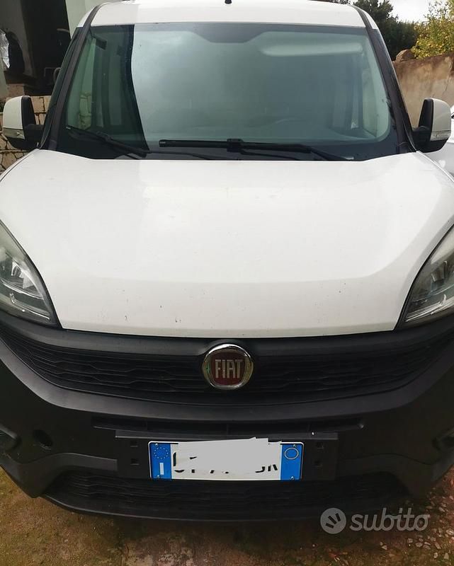 Usata 2015 Fiat Doblò Monovolume | 9800 € (Cara) - Immagine 1/4