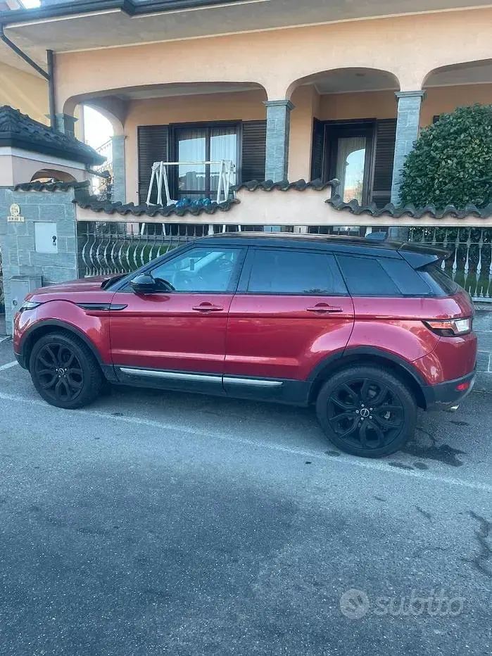 Usata Land Rover Range Rover evoque Pure 150 CV (110 kW) 2017 Rosso SUV