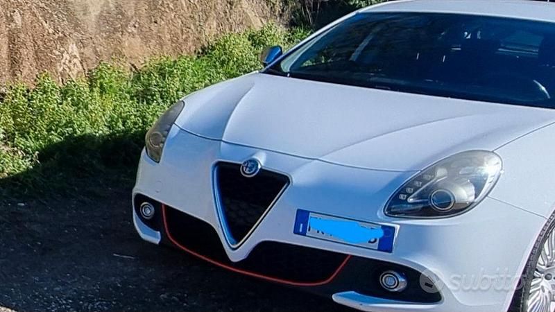 Usata Alfa Romeo Giulietta 120 CV (88 kW) 2017 Bianco Utilitaria