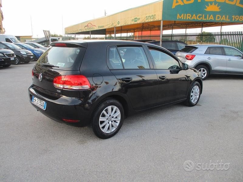 Usata VW Golf VI 105 CV (77 kW) 2011 Nero Utilitaria
