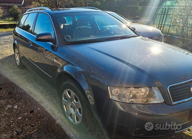 Usata Audi A4 131 CV (96 kW) 2003 Grigio Station wagon
