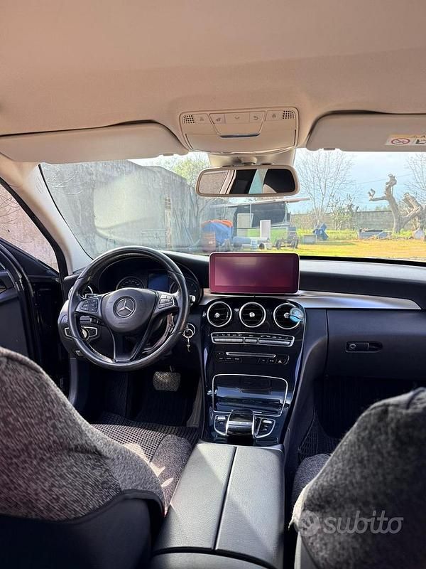 Usata Mercedes C220 170 CV (125 kW) 2014 Nero Berlina