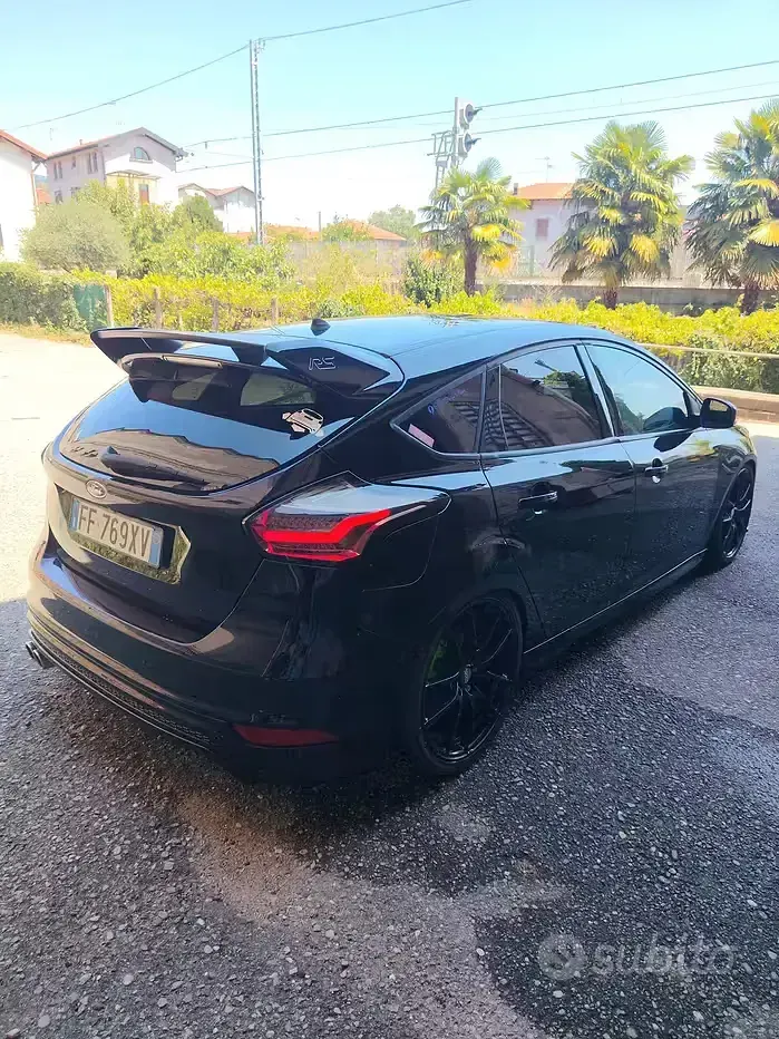 Usata Ford Focus 120 CV (88 kW) 2016 Nero Berlina