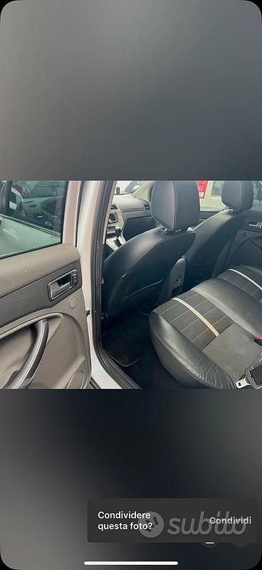 Usata Ford Kuga Titanium 163 CV (119 kW) 2011 Bianco SUV