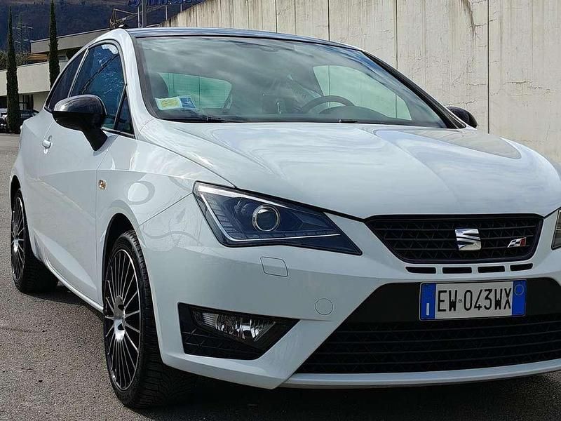Usata Seat Ibiza SC CUPRA 179 CV (131 kW) 2014 Bianco Utilitaria