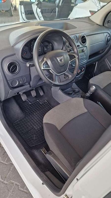 Käytetty Dacia Lodgy Comfort 95 HP (69 kW) 2020 Valkoinen Tila-auto