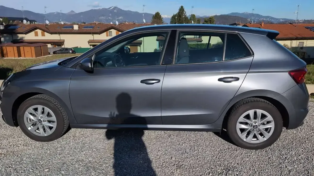Usata Skoda Fabia Ambition 95 CV (69 kW) 2022 Grigio Utilitaria