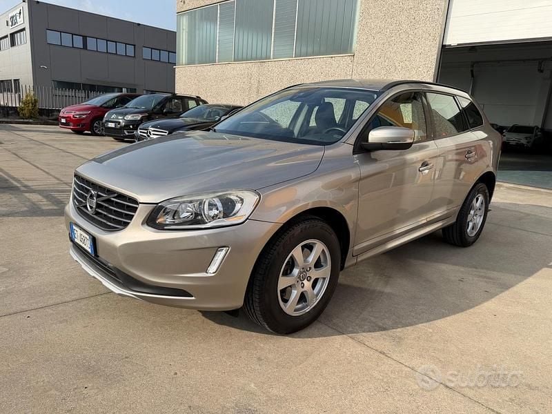 Usata Volvo XC60 Summum 135 CV (99 kW) 2014 Grigio SUV