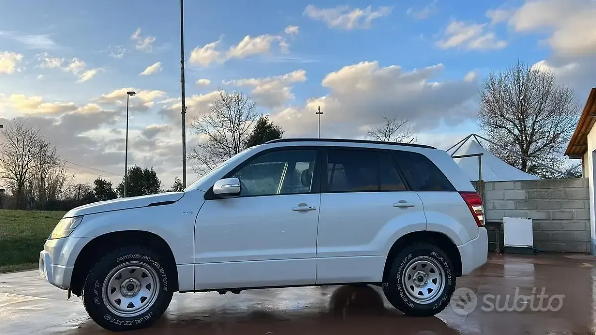 Usata Suzuki Vitara 129 CV (94 kW) 2012 Station wagon