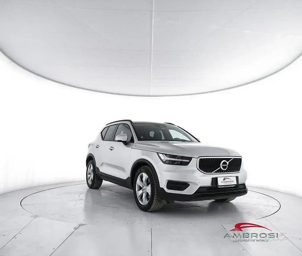 Usata Volvo XC40 R-Design 150 CV (110 kW) 2019 Grigio SUV