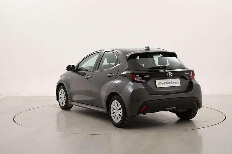Usata Toyota Yaris Hybrid Business Edition 116 CV (85 kW) 2020 Grigio Utilitaria