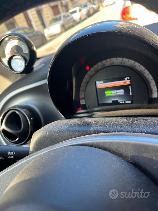 Usata Smart ForFour Electric Drive 60 kW (82 CV) 2020 Nero Utilitaria